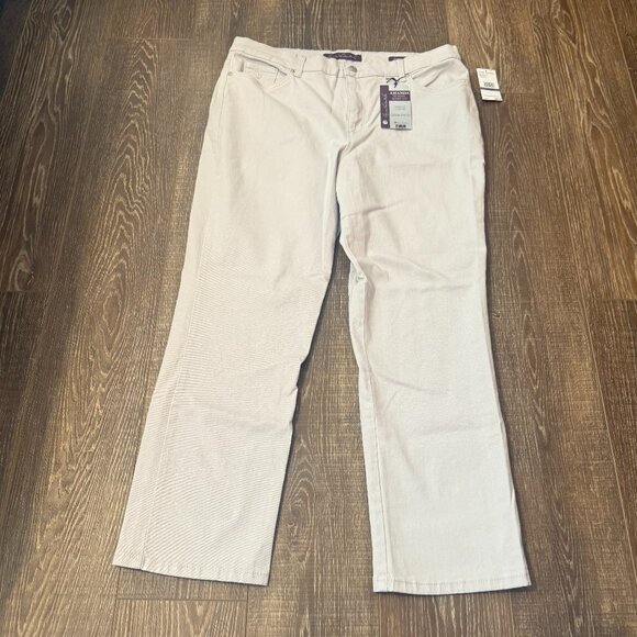 Gloria Vanderbilt Amanda Jeans – Size 18S - Picture 2 of 16